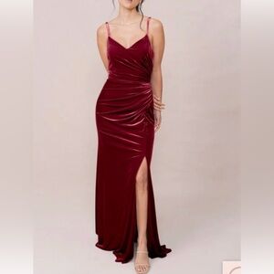 Revelry Rory velvet dress size 8 ruched side , romantic rose